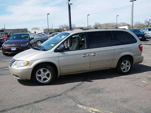 2005 Chrysler Town and Country Limited - - by dealer for sale in Minneapolis, MN