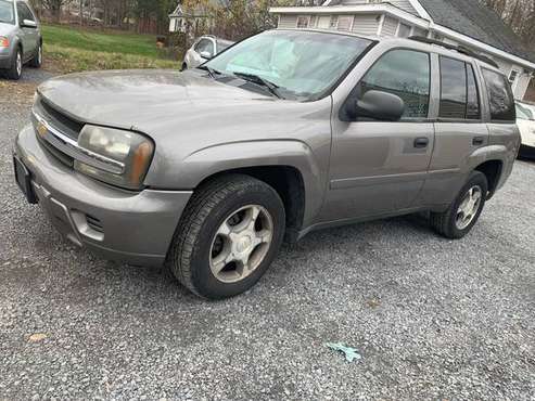 2006 Chevy Trailblazer 4x4 - cars & trucks - by owner - vehicle... for sale in Pleasant Valley, NY