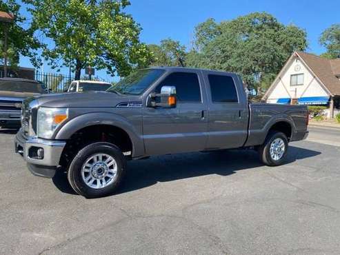 2011 Ford F250 Super Duty Lariat Crew Cab 4X4 Lifted Tow Package for sale in Fair Oaks, CA
