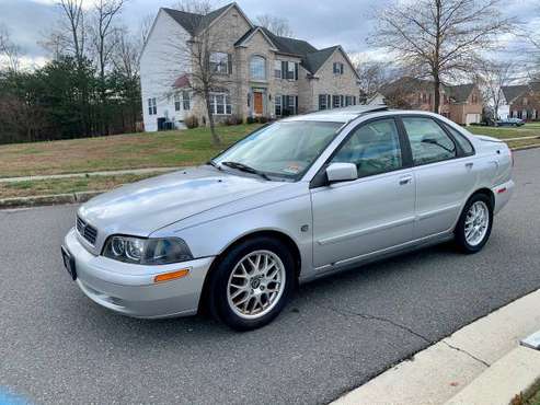2004 Volvo S40 - cars & trucks - by owner - vehicle automotive sale for sale in Temple Hills, District Of Columbia