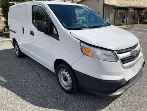 2017 CHEVROLET CITY EXPRESS LS - 43.000 MILES - EASY FIX CAR for sale in Walnutport, PA