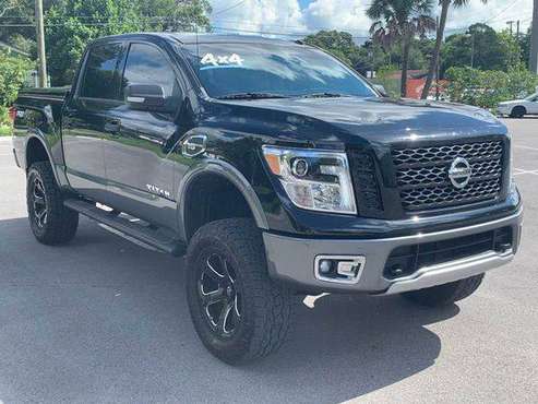 2017 Nissan Titan PRO 4X 4x4 4dr Crew Cab 100% CREDIT APPROVAL! for sale in TAMPA, FL