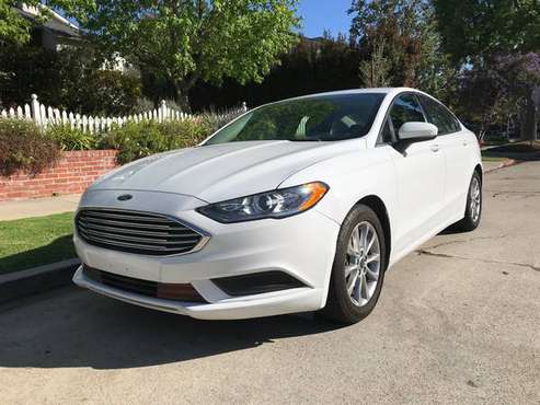 2017 Ford Fusion SE with ONLY 20, 000 Miles Clean Title - cars & for sale in Los Angeles, CA