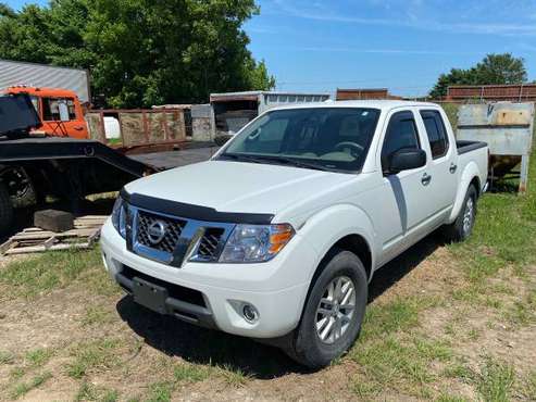 Nissan pick up 2016 frontier 4 door - - by dealer for sale in irving, TX