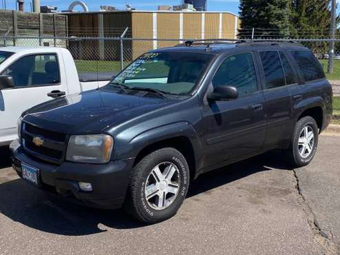 2006 Chevy Trailblazer LT, 4x4, leather, sunroof for sale in Cambridge, MN