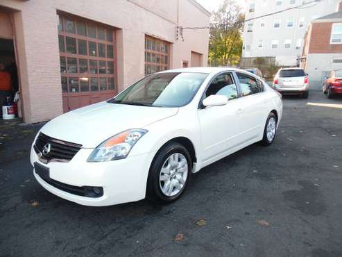 2009 Nissan Altima - cars & trucks - by dealer - vehicle automotive... for sale in New Britain, CT