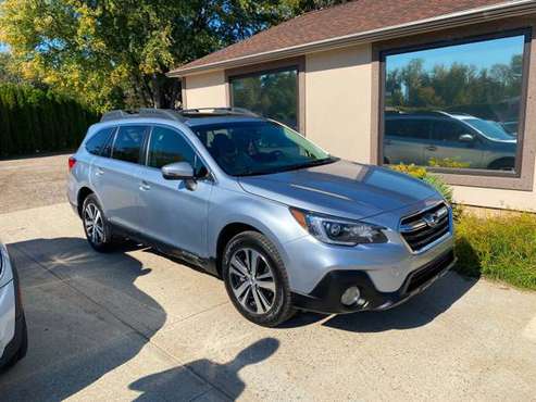 2018 Subaru Outback 2.5i Limited AWD - NAVIGATION - 23,000 Miles - -... for sale in Chicopee, MA