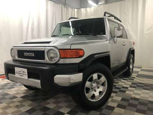 2007 TOYOTA FJ CRUISER *4WD* - cars & trucks - by dealer - vehicle... for sale in North Randall, OH