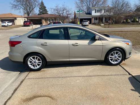 2015 Ford Focus Se Flex Fuel 35, 000 miles check this ! - cars & for sale in Sterling Heights, MI