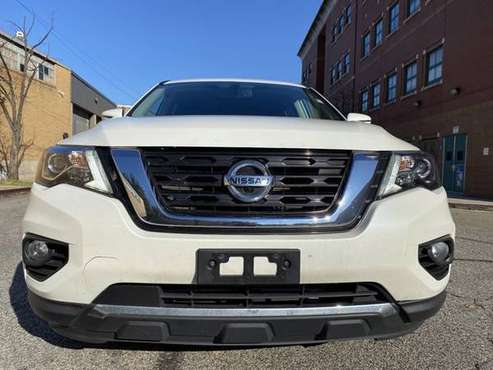 2018 Nissan Pathfinder Wagon - cars & trucks - by dealer - vehicle... for sale in elmhurst, NY