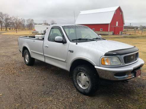 1998 Ford F 150 Regular cab for sale in Grand Forks, ND