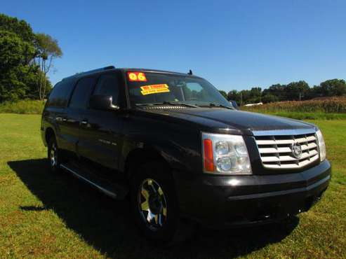 2006 Cadillac Escalade ESV V8 AWD 3rd Row*autoworldil.com*AFFORDABLE* for sale in Carbondale, IL