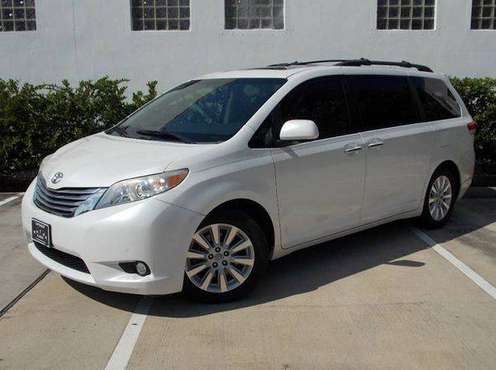 2012 Toyota Sienna Limited 7 Passenger 4dr Mini Van -- WE FINANCE - for sale in Houston, TX