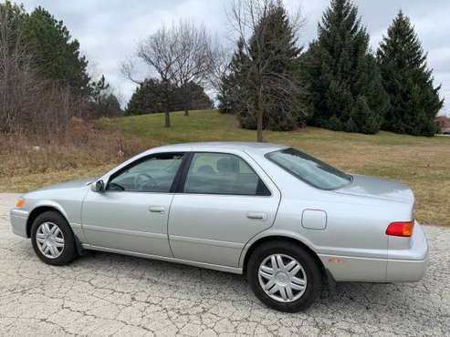 2001 Toyota Camry XLE - cars & trucks - by owner - vehicle... for sale in milwaukee, WI