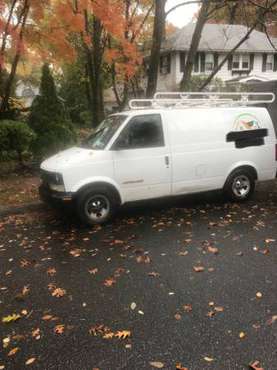 2001 Chevrolet Astrovan for sale in Holtsville, NY