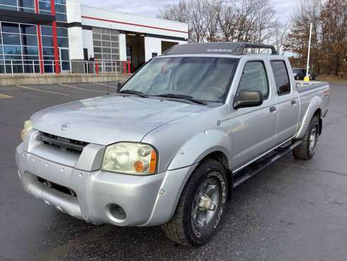 2004 Nissan Frontier! 4x4! Crew Cab! Dependable! - cars & trucks -... for sale in Ortonville, OH