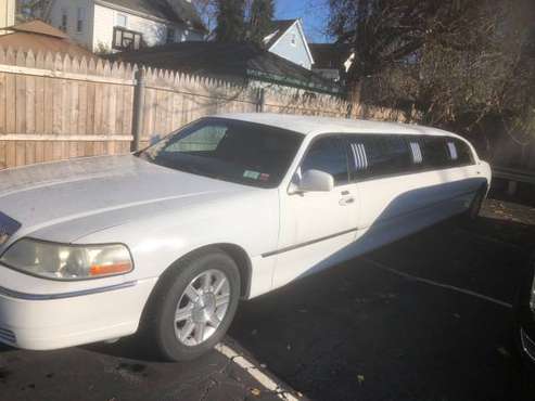 2007 Royal 120in White Lincoln for sale in Mineola, NY