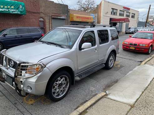 2005 Nissan pathfinder SE 4x4 - cars & trucks - by owner - vehicle... for sale in Brooklyn, NY