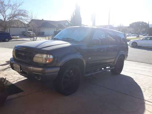 2000 ford explorer for sale in Palmdale, CA