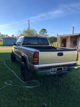 2004 GMC 2500hd - cars & trucks - by owner - vehicle automotive sale for sale in Cantonment, FL
