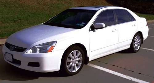 2006 Honda Accord, 4 door, Automatic, Runs and Looks Excellent!!... for sale in Alachua, FL