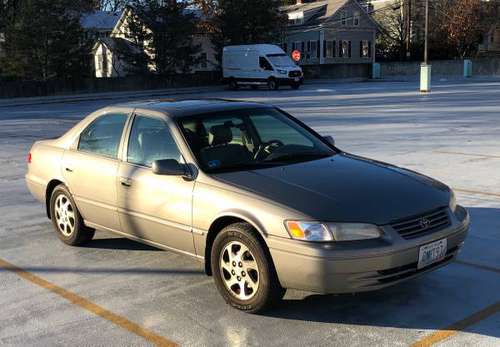 1998 Toyota Camry - cars & trucks - by owner - vehicle automotive sale for sale in Providence, RI
