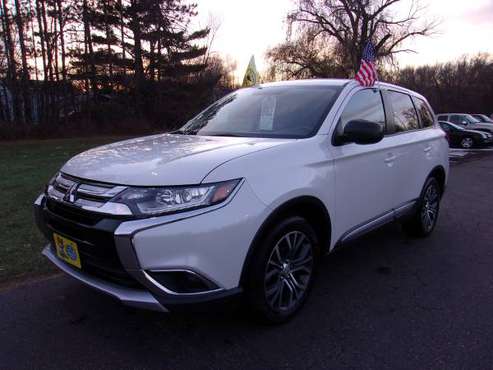 2018 MITSUBISHI OUTLANDER SE AWD 3RD ROW BLUETOOTH AND MUCH MORE!!!... for sale in COLUMBUS, MN