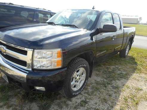 2007 Chevrolet 1500 Silverado Ext 4dr Short Box 4x4 Needs Engine -... for sale in Eyota, MN