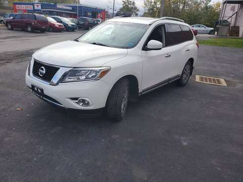 2014 Nissan pathfinder sl - cars & trucks - by dealer - vehicle... for sale in Buffalo, NY