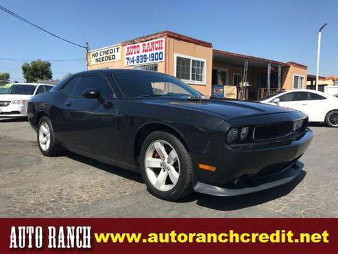 2013 Dodge Challenger SXT EASY FINANCING AVAILABLE for sale in Santa Ana, CA