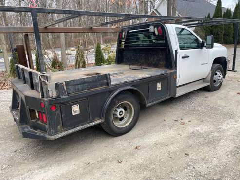 2013 Chevy 3500 dually flatbed for sale in Temperance, OH