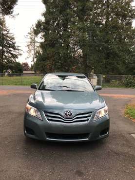 2010 Toyota Camry SE low miles . for sale in Portland, OR