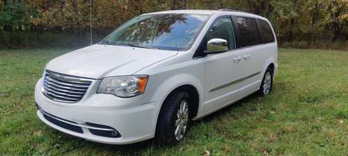 2011 Chrysler Town & Country - cars & trucks - by owner - vehicle... for sale in Perry, MI