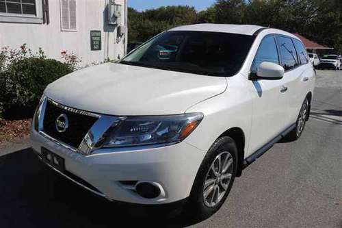 2015 NISSAN PATHFINDER S, CLEAN TITLE, 2 OWNERS, LOW MILES, 3RD ROW... for sale in Graham, NC