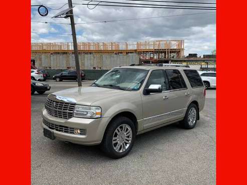 2007 LINCOLN NAVIGATOR 4WD - - by dealer - vehicle for sale in Worcester, MA