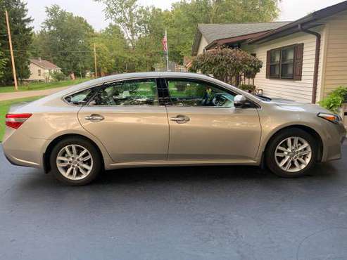 2014 Toyota Avalon XLE Premium low miles 1 owner - cars & trucks -... for sale in Alliance, OH