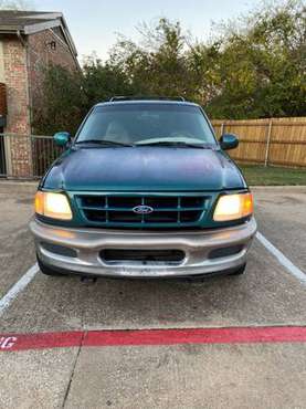Ford Expidition Eddie Bauer - cars & trucks - by owner - vehicle... for sale in Arlington, TX