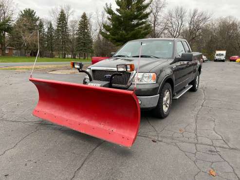 2006 Ford F150 Lariat low miles 1 Owner with Hinker Plow - cars & for sale in Ham Lake, MN
