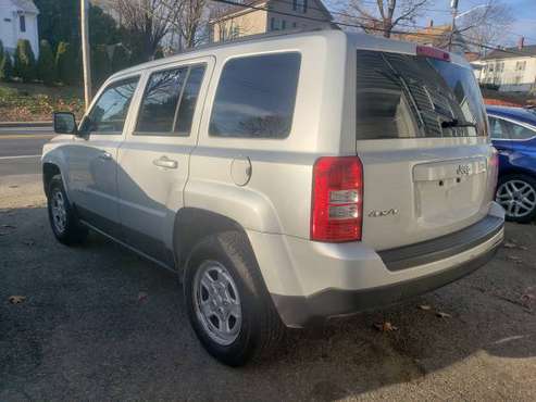 2011 Jeep Patriot 4x4 124K miles - cars & trucks - by dealer -... for sale in Spenser ma, MA