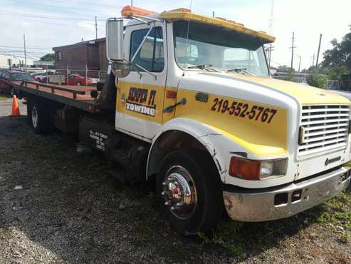 2000 International Tow Truck - Flat Bed for sale in Hammond, IL