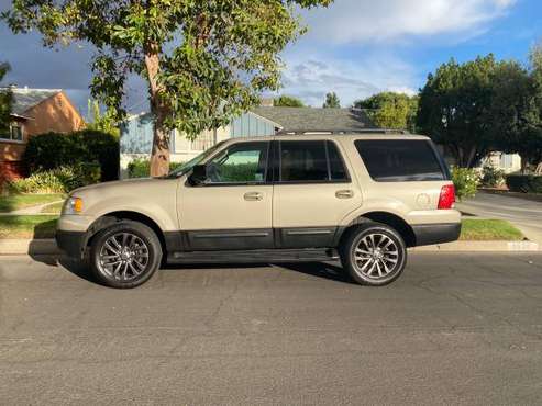 2006 Ford Expedition XLT - cars & trucks - by owner - vehicle... for sale in Valencia, CA
