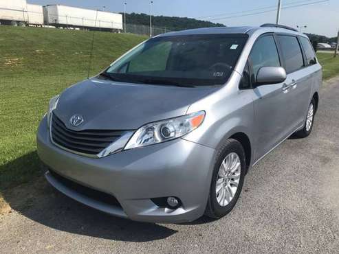 2014 Toyota Sienna XLE FWD 8-Passenger V6 for sale in Shippensburg, PA