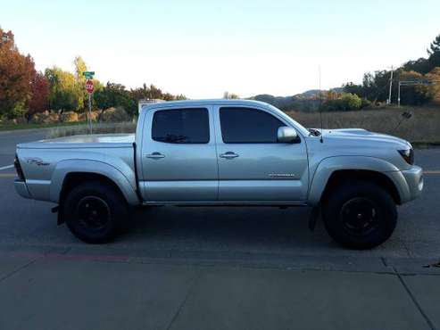 2006 Toyota tacoma crew cab 4doors 4x4 for sale in Willits, CA