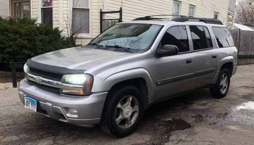 2004 Chevrolet Trailblazer 4x4 - cars & trucks - by owner - vehicle... for sale in Chicago, IL