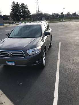 Toyota Highlander limited2009,one owner - cars & trucks - by owner -... for sale in Loves Park, IL
