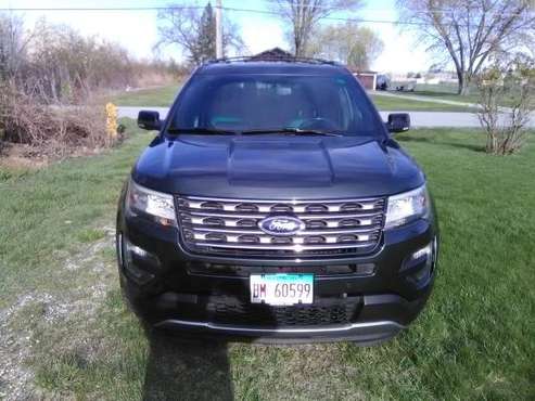Super Clean Well Maintained 2016 Ford Explorer XLT for sale in Tinley Park, IL