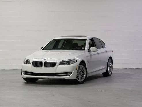 2012 BMW 535xi Luxury Line Alpine White 88k miles - cars & trucks -... for sale in Northbrook, IL