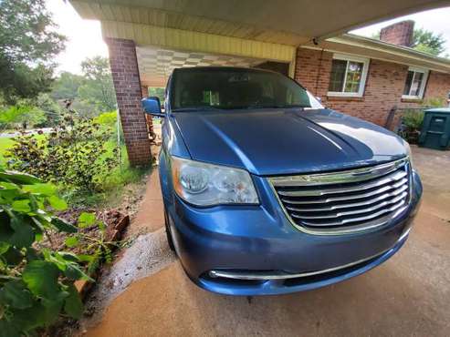 2012 Chrysler Town & Country, Clean Title - cars & trucks - by owner... for sale in Winston Salem, NC