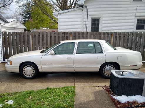 46k miles 1999 Cadillac Deville Concours, Pearl White - cars & for sale in Cleveland, OH
