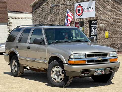 2002 Chevrolet Blazer LS 4WD, leather, camper/towing, 20 MPG/hwy for sale in Farmington, MN